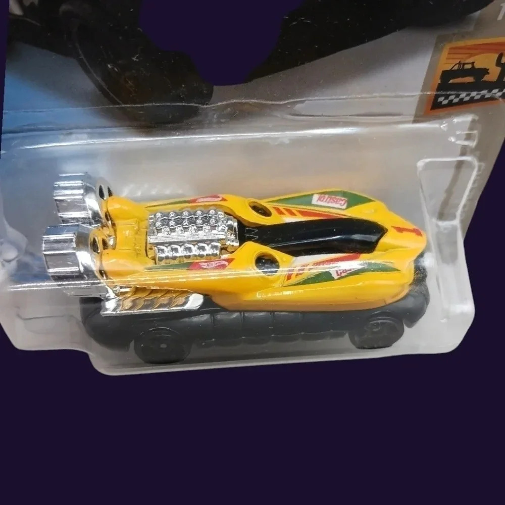 Hot wheel cars set of 2 collector - Picture 3 of 8